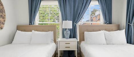 4 chambres, fer et planche à repasser, Wi-Fi, draps fournis