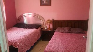 2 chambres, rideaux occultants, fer et planche à repasser, Wi-Fi gratuit
