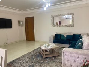 Living area - Spacious 3-bedroom apartment with AC, WiFi in fabulous Giza Governorate (Giza Governorate)