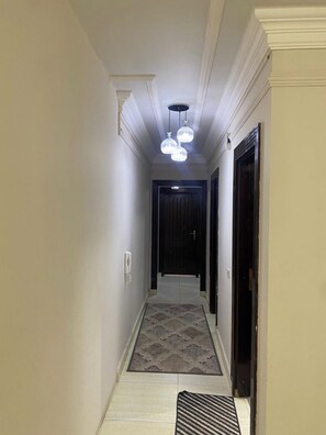 Interior - Spacious 3-bedroom apartment with AC, WiFi in fabulous Giza Governorate (Giza Governorate)