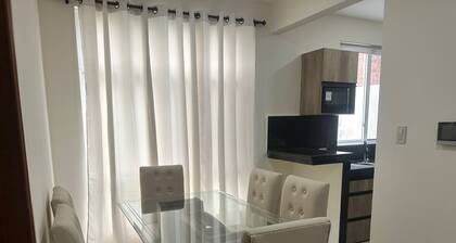 Mini depart. COMODO, in the safest and most exclusive area of Manta. Close to everything