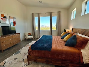 3 Schlafzimmer, Schreibtisch, Bügeleisen/Bügelbrett, Reisekinderbett