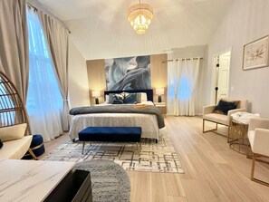 4 bedrooms, desk, iron/ironing board, travel cot