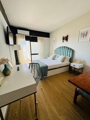 Bügeleisen/Bügelbrett, Internetzugang, Bettwäsche