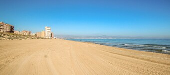 Gorgeous apartment in Arenales del sol