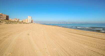 Gorgeous apartment in Arenales del sol