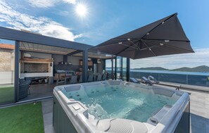 Terrace/patio - Cozy apartment in Drage with sauna (Drage)