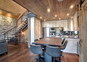 Private kitchen - Formidable Waterfront Cottage - Serenity at its best!

 (Saint Come)