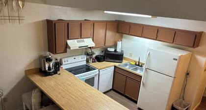 CLOSE TO FSU, FAMU, RESTAURANTS AND ALL CULTURAL EVENTS AROUND TALLAHASSEE!
