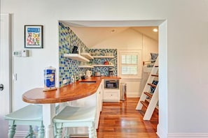 Mikrowelle, Ofen, Herdplatte, Geschirrspüler