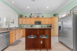 Microonde, forno, piano cottura, lavastoviglie