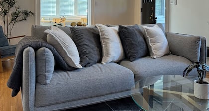 -NEW- Blue Magnolia Cottage -3 King Beds- Luxury