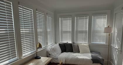 -NEW- Blue Magnolia Cottage -3 King Beds- Luxury