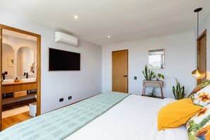 3 Schlafzimmer, Bügeleisen/Bügelbrett, WLAN, Bettwäsche
