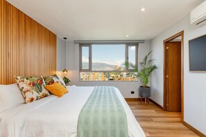 3 bedrooms, iron/ironing board, WiFi, bed sheets - El Poblado Family Penthouse Rooftop Cinema (Medellín)