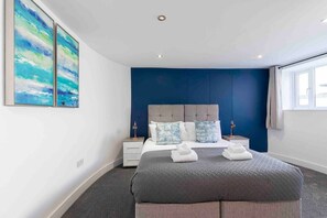 2 bedrooms, iron/ironing board, travel cot, free WiFi