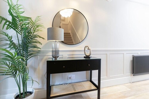 Stunning 5 Bed Regency Home
