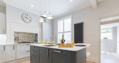 Stunning 5 Bed Regency Home