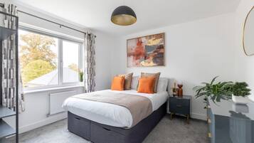 4 Schlafzimmer, Bügeleisen/Bügelbrett, Reisekinderbett, kostenloses WLAN
