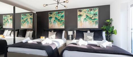 4 chambres, fer et planche à repasser, lit parapluie, Wi-Fi gratuit