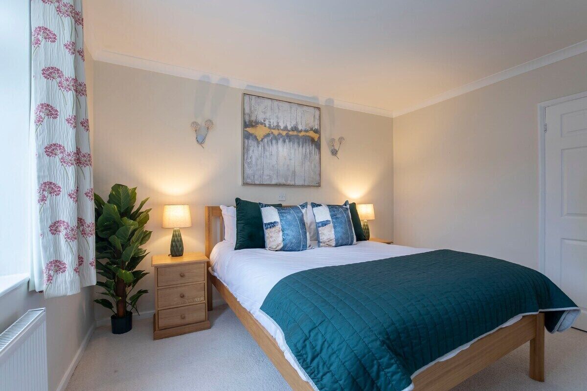 1 bedroom, iron/ironing board, travel crib, free WiFi