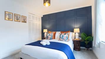 2 bedrooms, iron/ironing board, travel cot, free WiFi