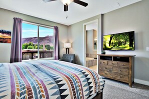 Family House, Mountain View | 8 bedrooms, iron/ironing board, free WiFi