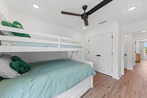 4 bedrooms, free WiFi, bed sheets