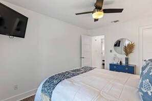 3 bedrooms, free WiFi, bed sheets