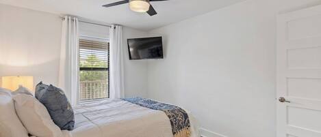 3 bedrooms, free WiFi, bed sheets