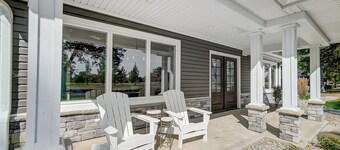 Golf Course Home - Hot Tub, Seasonal Heated Pool, Putting Green, Dogs Welcome