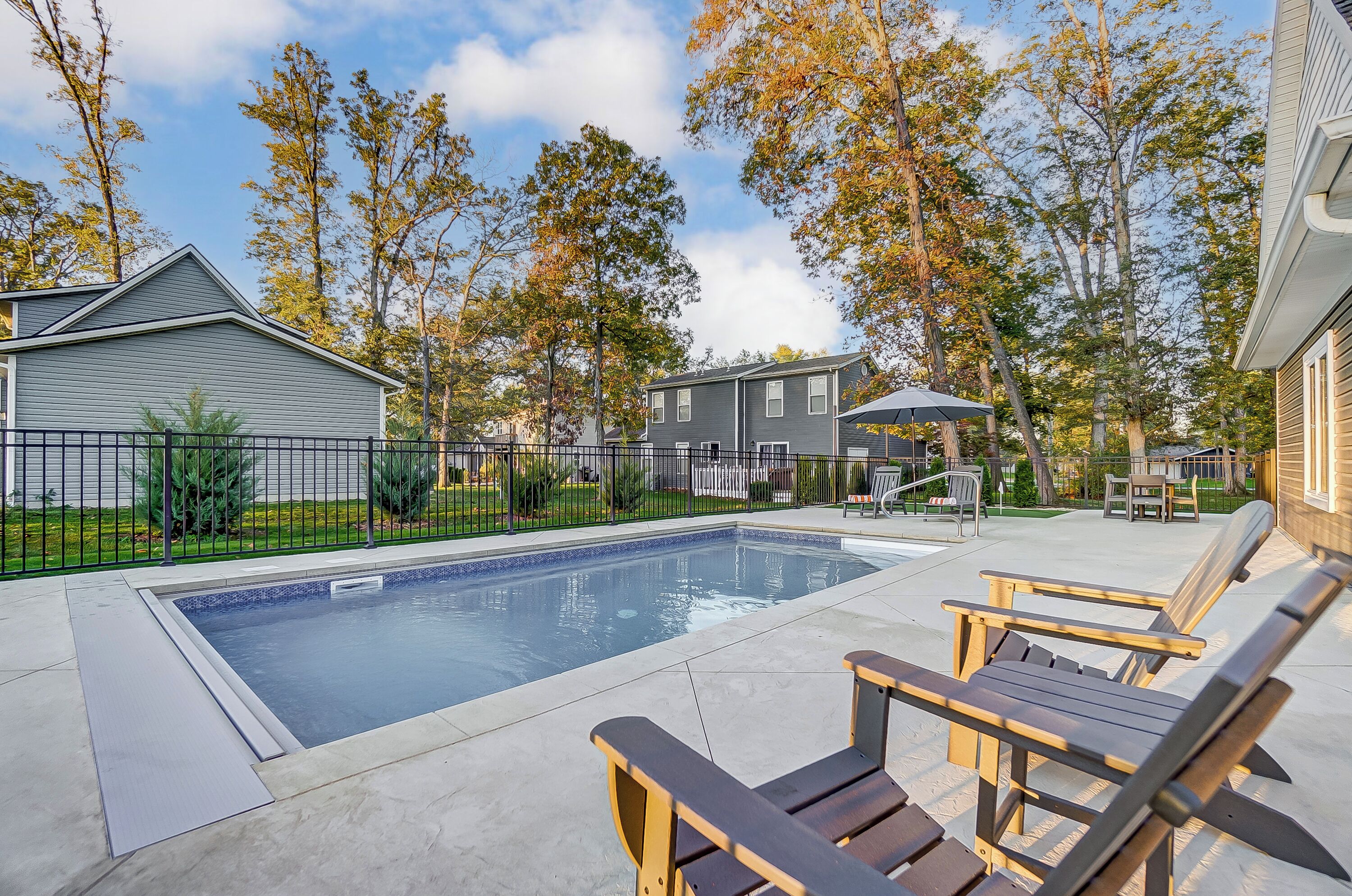 Ulkouima-allas, lämmitetty uima-allas