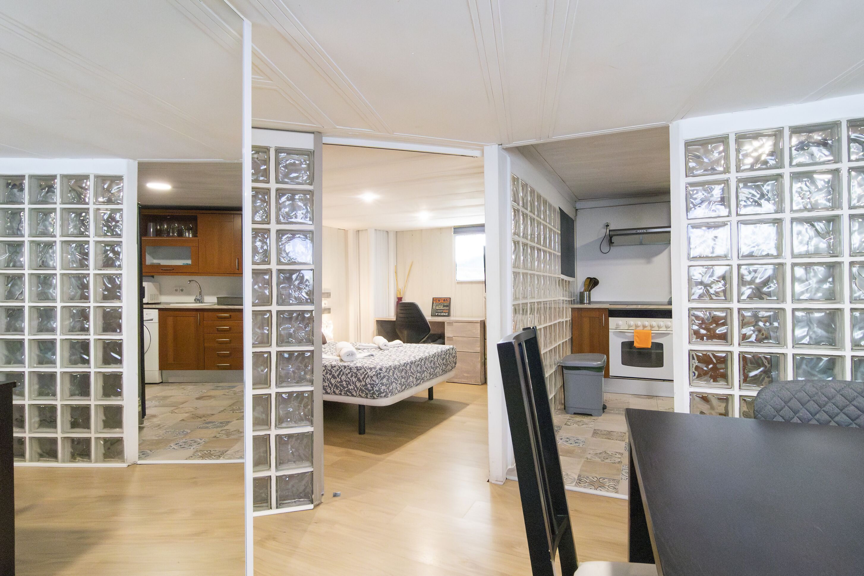 3 bedrooms, desk, iron/ironing board, travel cot