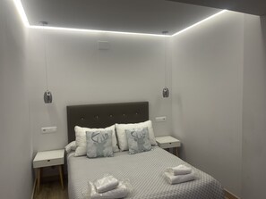 2 slaapkamers, een strijkplank/strijkijzer, reisbedje, gratis wifi