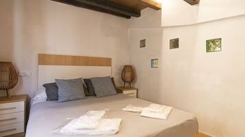 1 chambre, fer et planche à repasser, lit parapluie, Wi-Fi gratuit