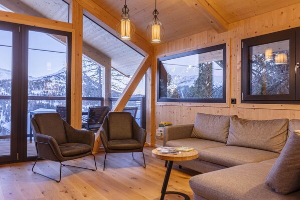 Living room - Superior Chalet With Sauna and hot tub (Stadl-Predlitz)