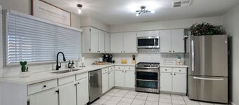 Peoria Retreat w/Grill & Games