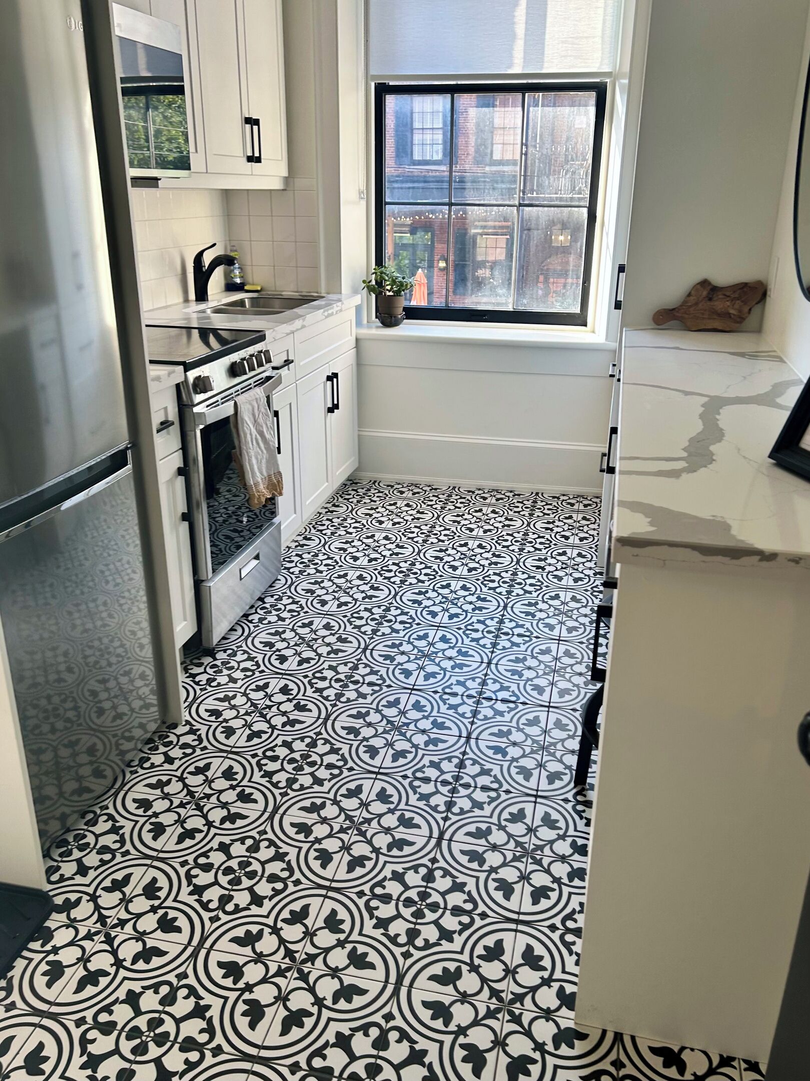 Fridge, microwave, coffee/tea maker