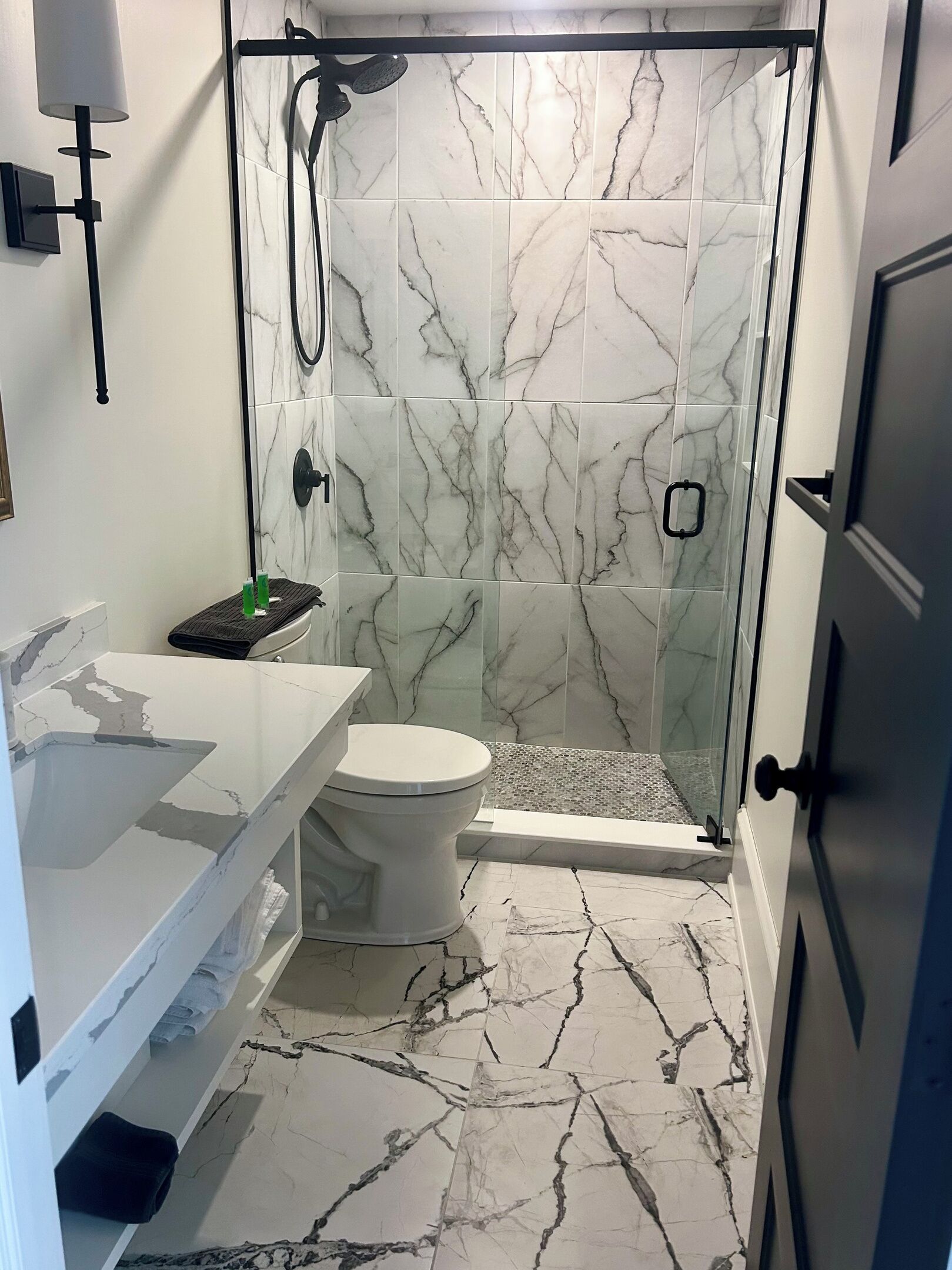Shower, hair dryer, towels