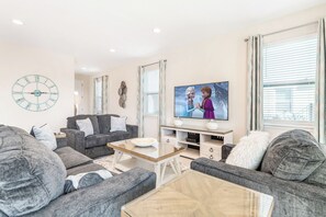 Televisio, videopelejä, pöytäjalkapallopöytä