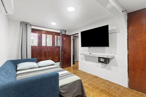 55-tums platt-tv med digitalkanaler, Netflix och streamingtjänster