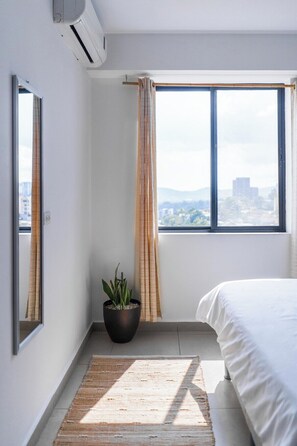 4 chambres, fer et planche à repasser, Wi-Fi, draps fournis