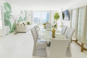 Family Condo | In-room dining