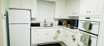 Charming 3-bedroom house in wonderful Columbus with AC, WiFi