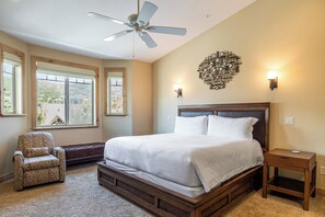 3 habitaciones, escritorio, wifi gratis y ropa de cama 