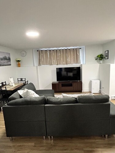 Cozy One Bedroom Apartment in Moncton close to Magnetic Hill and Casino