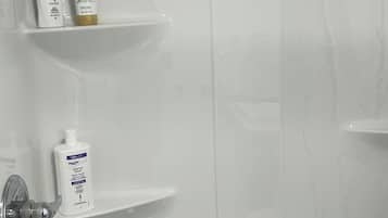 Hårtørrer, håndklæder, Sæbe, Shampoo