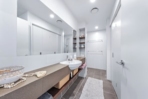 Hair dryer, towels