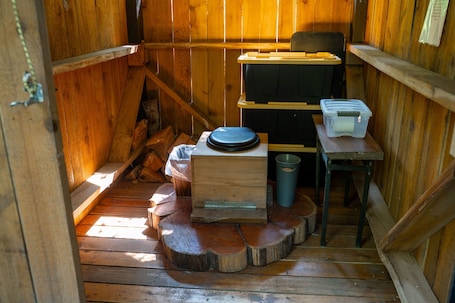 Interior. Glamping Dome w/ Hot-tub & Kitchen, 15 min drive North Cascades National Park!