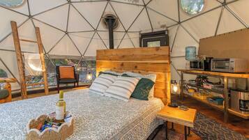 1 Schlafzimmer, Schreibtisch, Reisekinderbett, WLAN